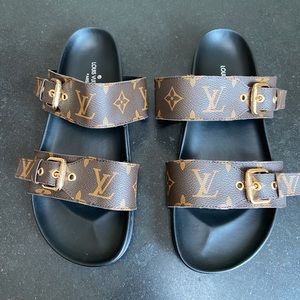 L*o*u*i*s V*u*i*t*t*o*n Sandals